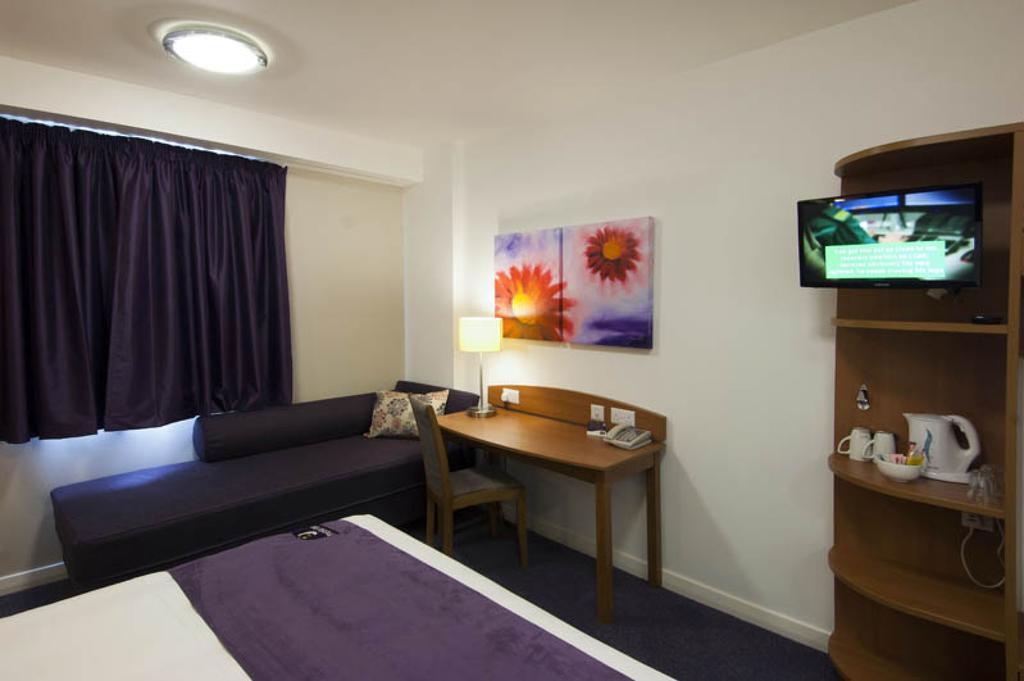 Premier Inn Manchester - Handforth Luaran gambar