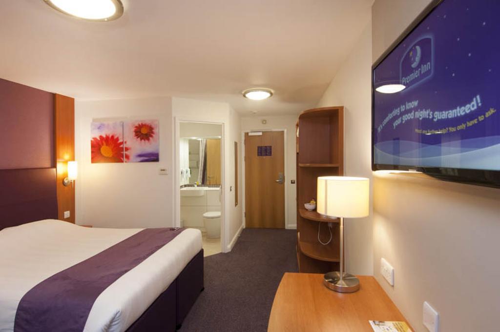 Premier Inn Manchester - Handforth Luaran gambar